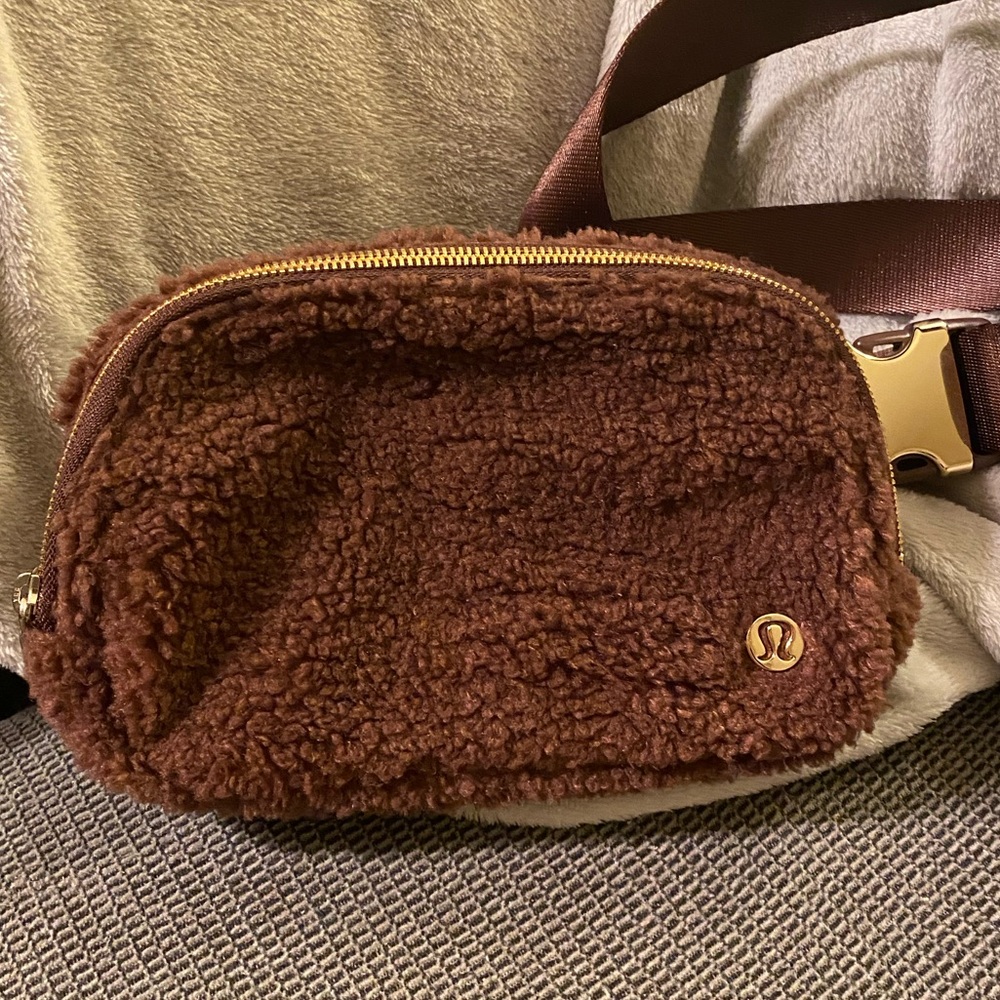 Lululemon fleece belt bag